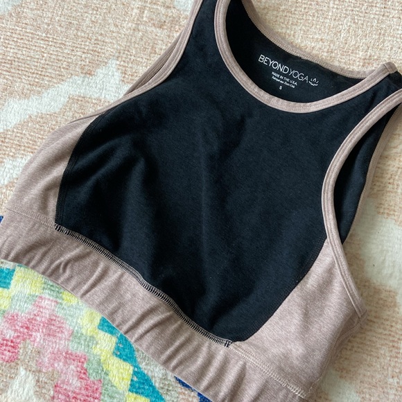 Beyond Yoga Spacedye On Block Bra Size Small - Great Condition - Picture 7 of 7